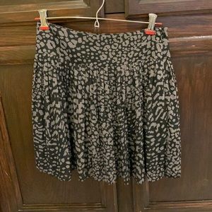 *4/$20* Black and grey Loft leopard print skirt - size 2 - above the knee - EUC